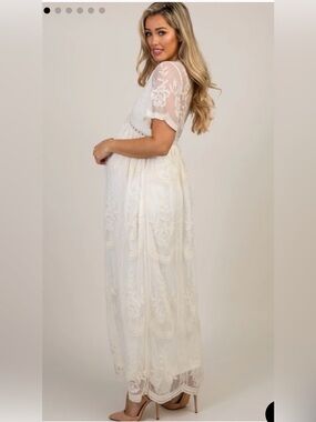 PinkBlush Cream Lace Maternity Maxi Dress Size Small